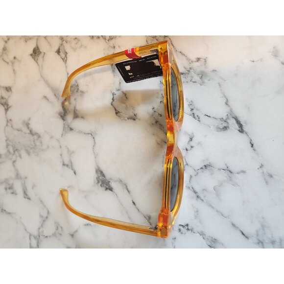 Yellow Streetwise Sunglasses With UV 400 Protection - Picture 3 of 4